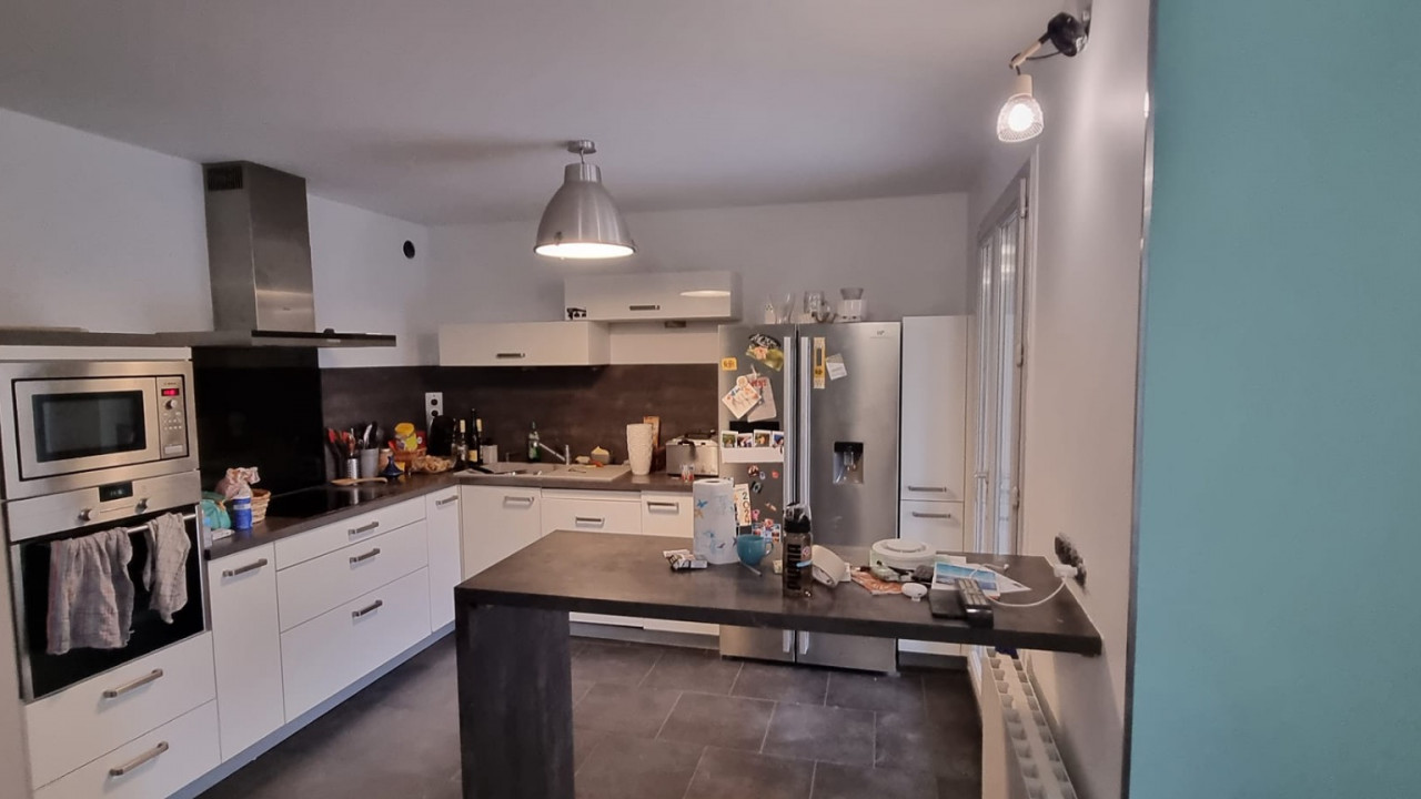 Rénovation cuisine, hall d'entrée à Saint-Etienne-des-Ouillières (69)