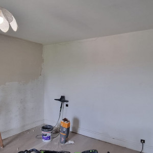 Rénovation d'une chambre bien abîmée à Charnay