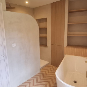 Rénovation à Bagnols : élégance retrouvée