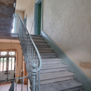 Rénovation à Bagnols : élégance retrouvée