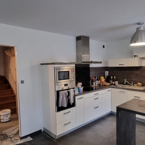 Rénovation cuisine, hall d'entrée à Saint-Etienne-des-Ouillières (69)
