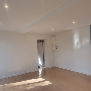 Rénovation d'une ancienne école à Lissieux (69)