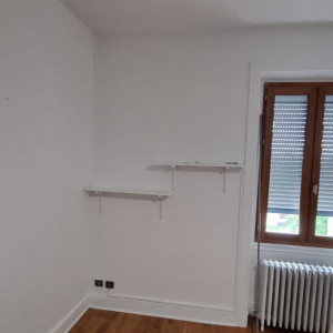 Rénovation d'une chambre bien abîmée à Charnay