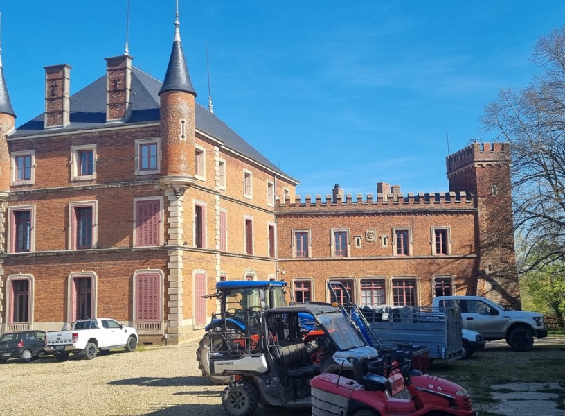 Rénovation plateau au Château de Tavernost à Francheleins