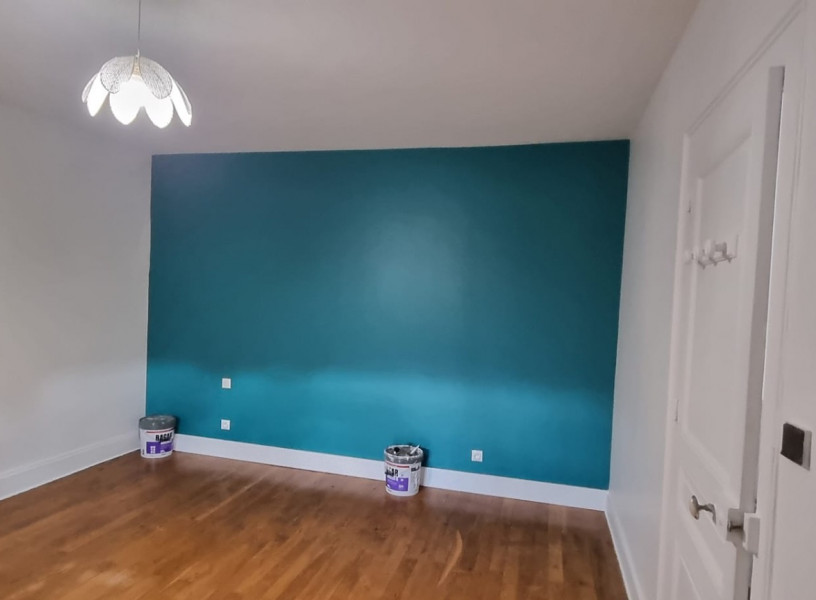Rénovation d'une chambre bien abîmée à Charnay